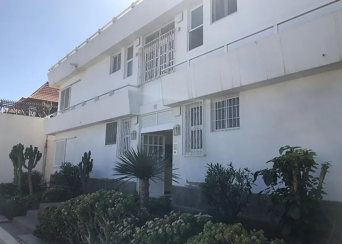 Estudios Ciudad Jardin Lejlighed